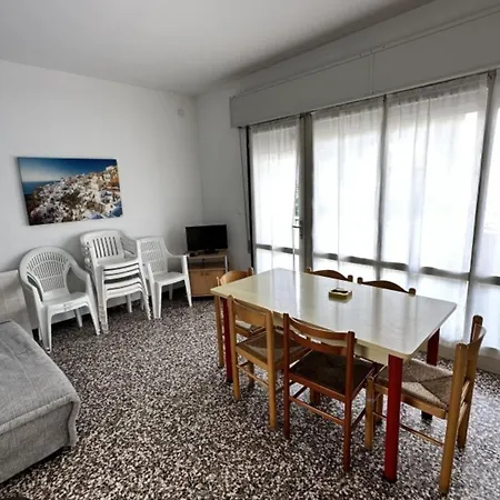 Apartment Comfortable Retreat In For Six Guests Bibione