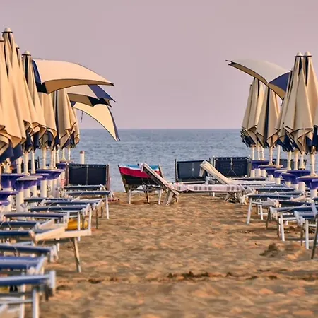 Comfortable Retreat In For Six Guests * Bibione